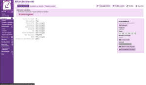 Fiche membre d&rsquo;Alice. Comme Alice est un exemple, tous les d&eacute;tails sont vides. La souris est positionn&eacute;e sur le bouton 'Inscrire &agrave; une activit&eacute;'.